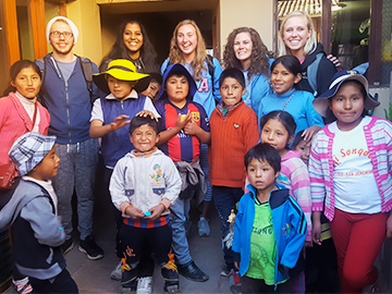 Childcare Volunteer Work in cusco peru wiracocha spanish school
